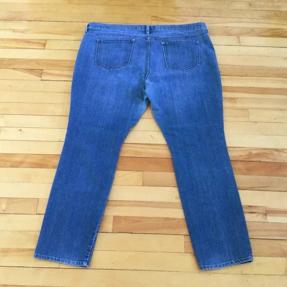 OLD NAVY The Sweetheart Mid-Rise Bootcut Jeans, Medium Wash Plus Size 20 - Picture 6 of 12